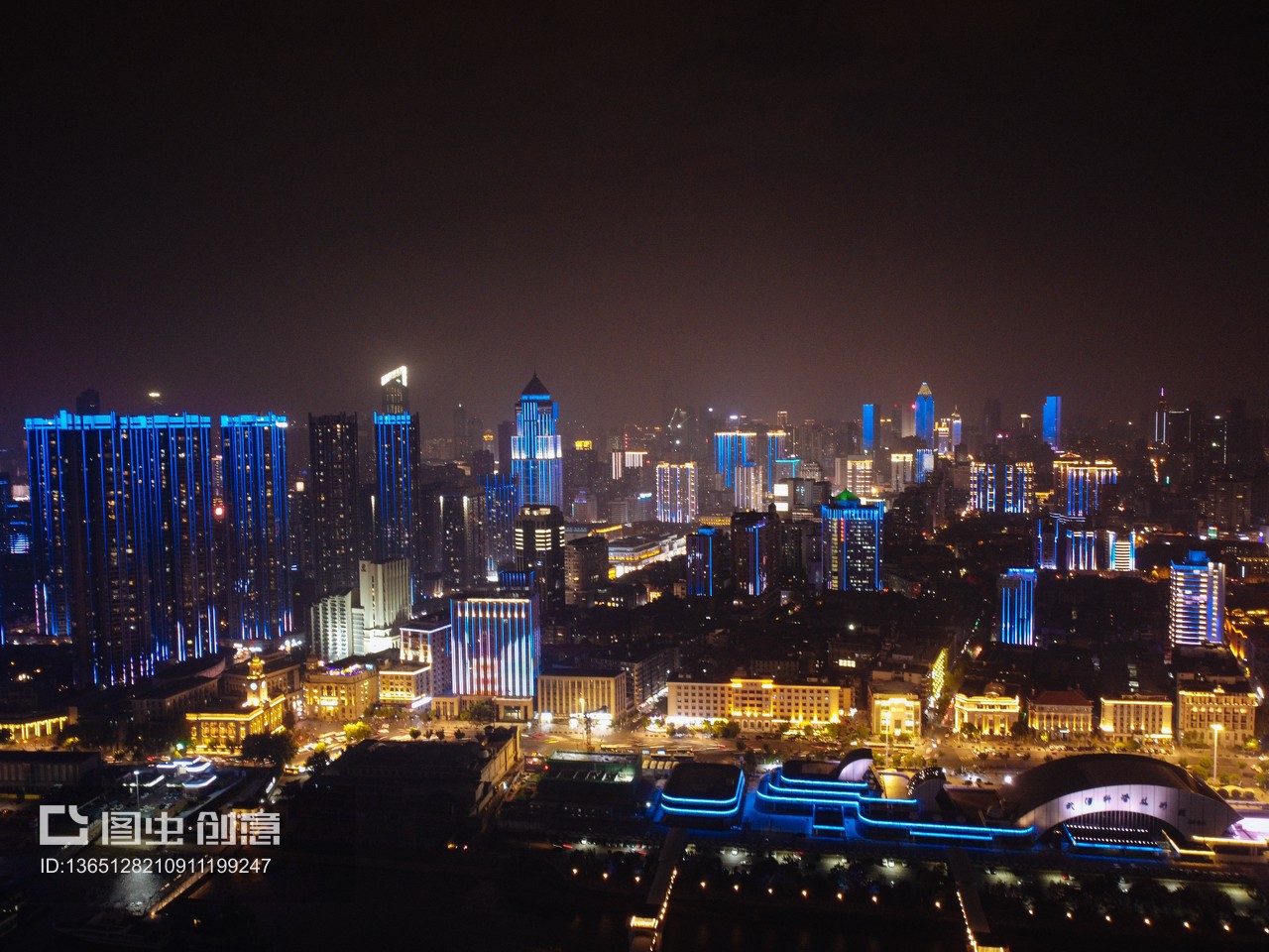 武漢市 江岸區(qū) 江灘大道 沿江大道 燈光秀 江漢門 夜景 五福廣場(chǎng)